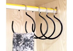 Вішалка-плечики в чорному силіконі для шарфа, хусток, краваток. 